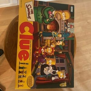 Simpsons clue second edition. Complete with all the pieces.